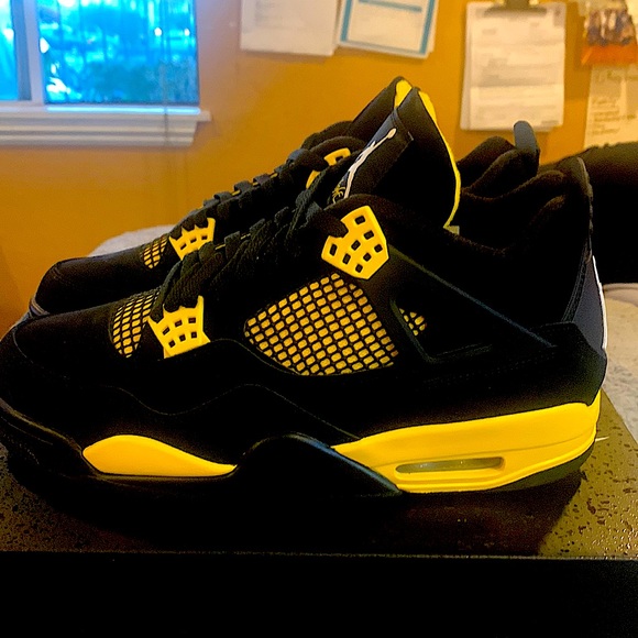 Nike Mens Jordan Retro Size Black and